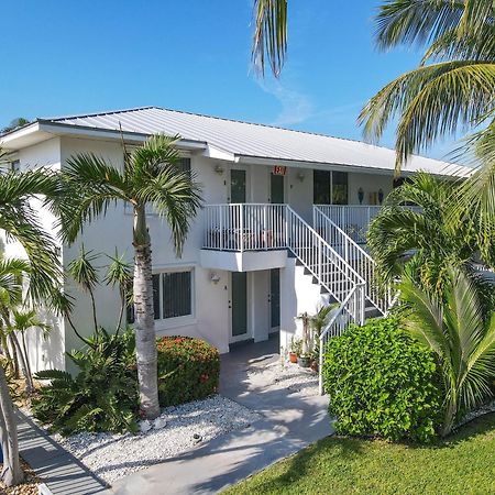 Sunshine Shores Boutique Apartments Palm Beach Shores Exteriér fotografie