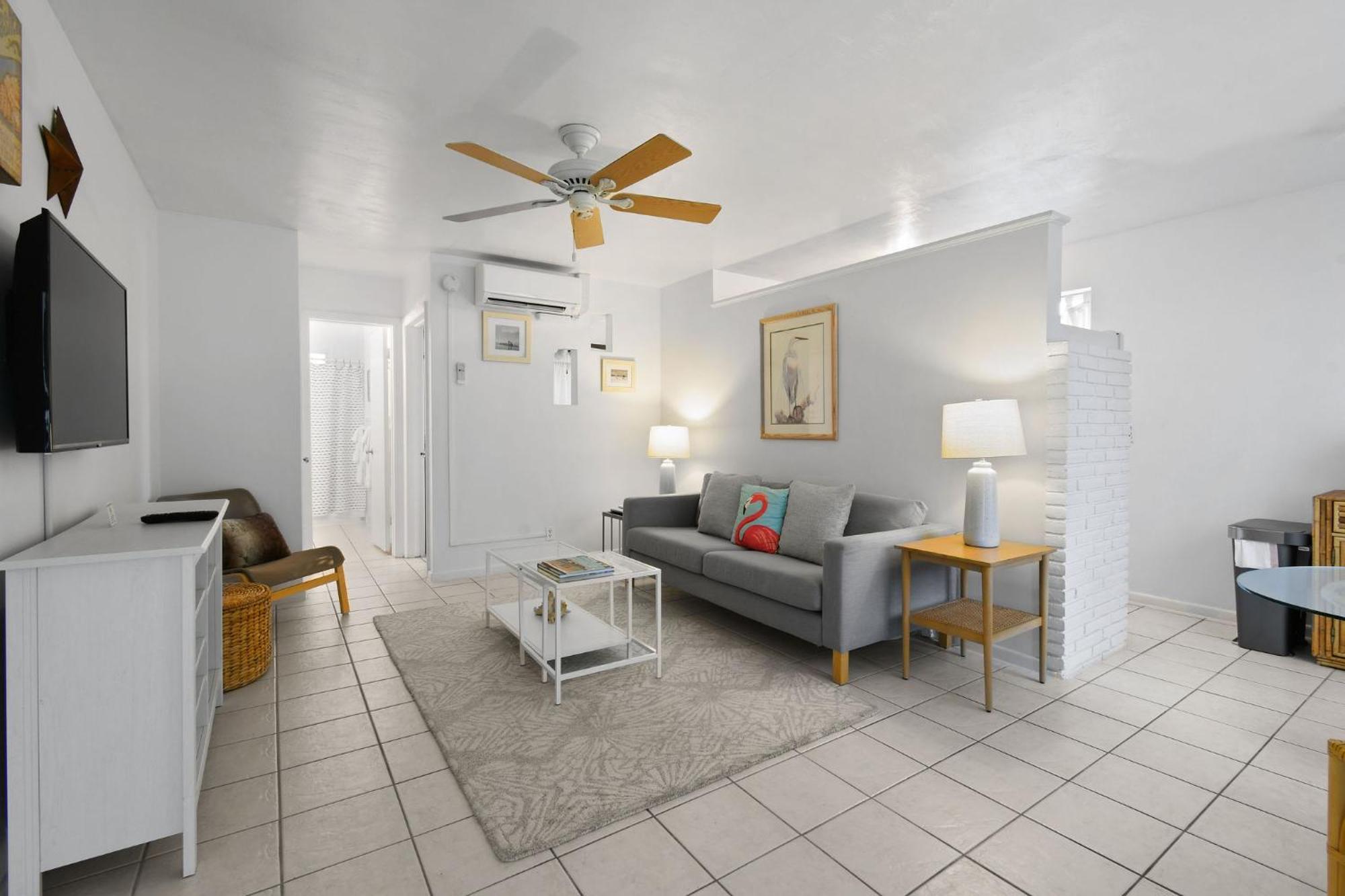 Sunshine Shores Boutique Apartments Palm Beach Shores Exteriér fotografie
