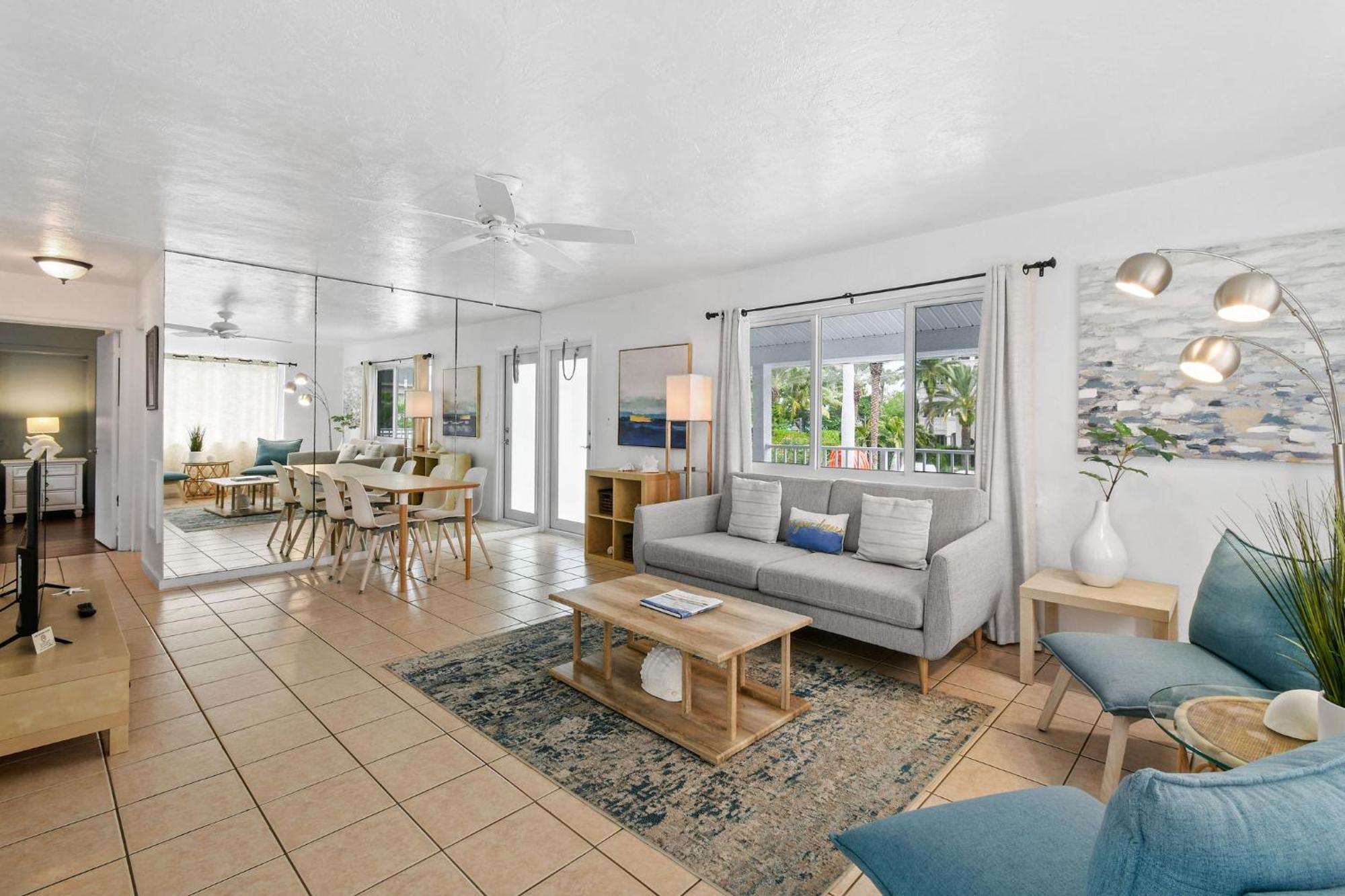 Sunshine Shores Boutique Apartments Palm Beach Shores Exteriér fotografie