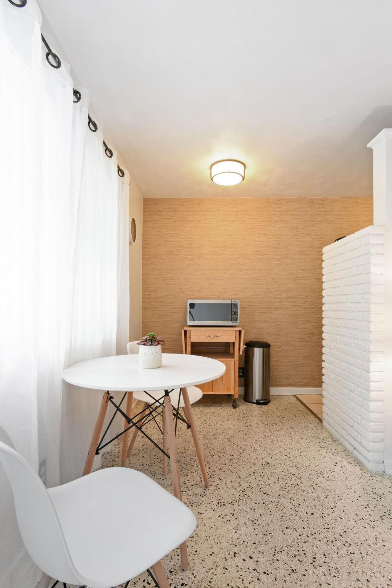 Sunshine Shores Boutique Apartments Palm Beach Shores Exteriér fotografie