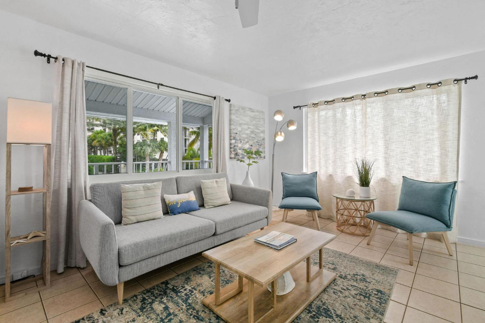 Sunshine Shores Boutique Apartments Palm Beach Shores Exteriér fotografie