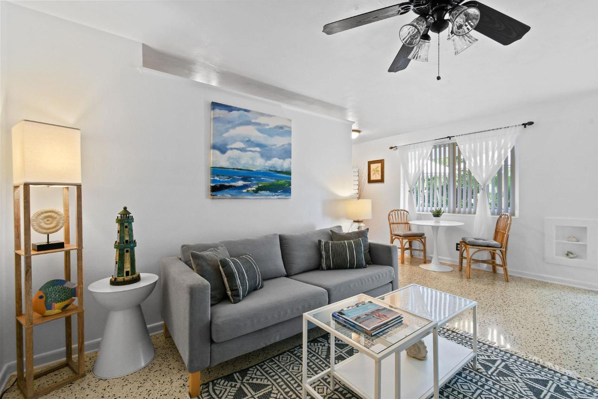 Sunshine Shores Boutique Apartments Palm Beach Shores Exteriér fotografie