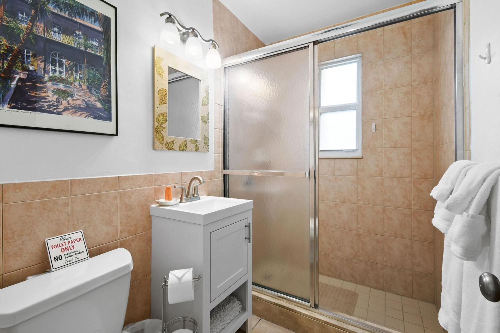 Sunshine Shores Boutique Apartments Palm Beach Shores Exteriér fotografie
