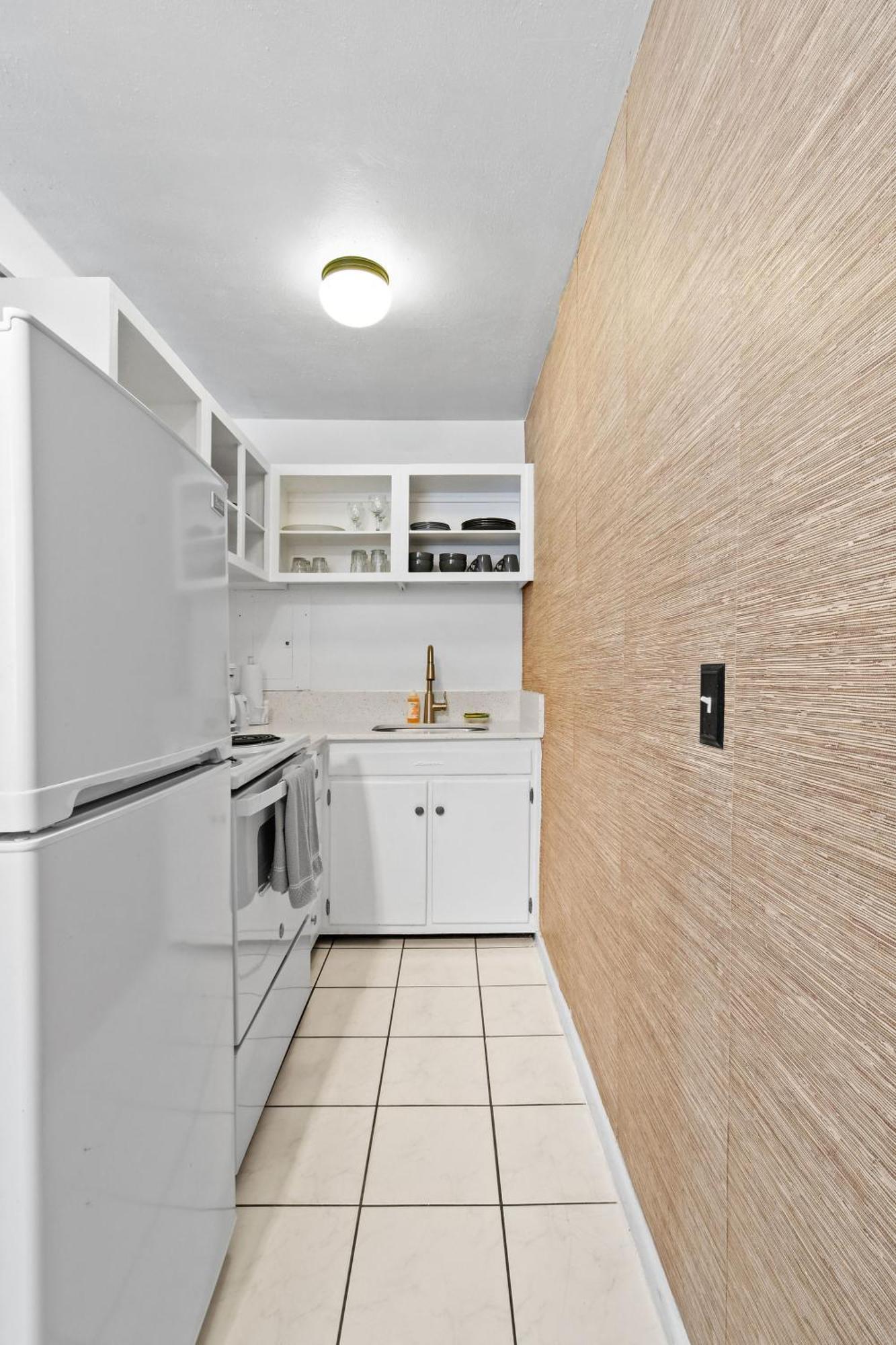 Sunshine Shores Boutique Apartments Palm Beach Shores Exteriér fotografie