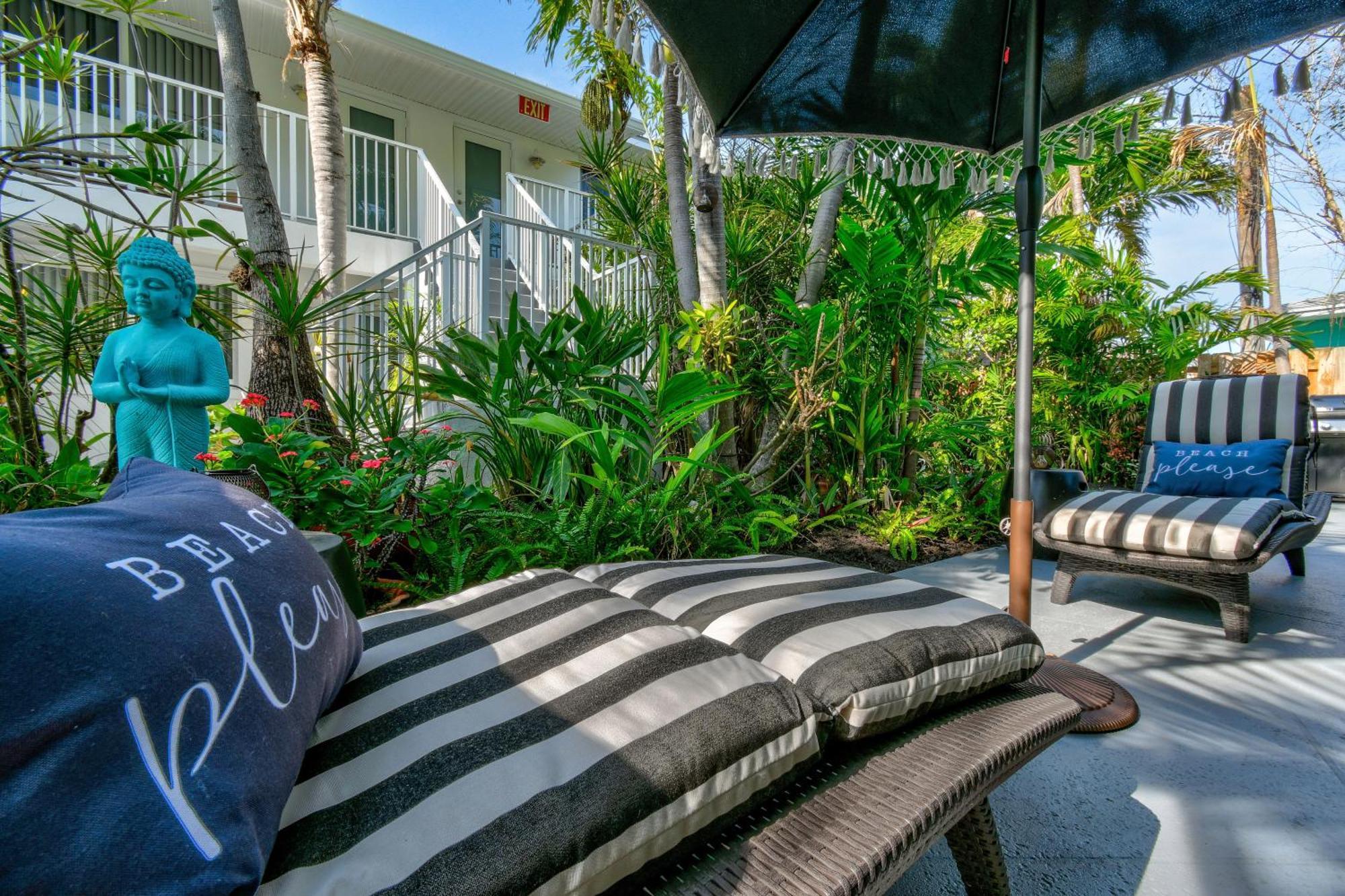 Sunshine Shores Boutique Apartments Palm Beach Shores Exteriér fotografie