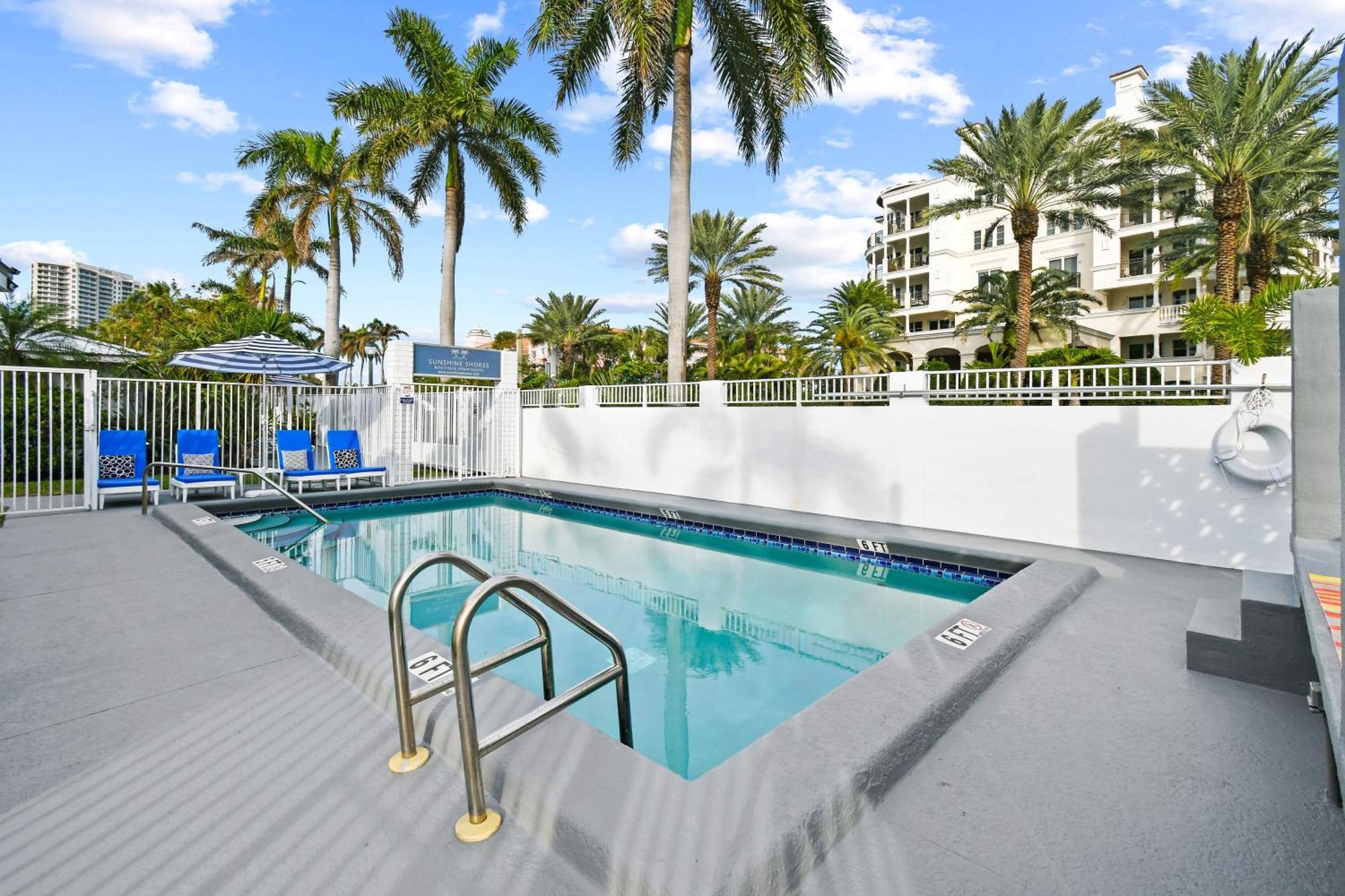 Sunshine Shores Boutique Apartments Palm Beach Shores Exteriér fotografie