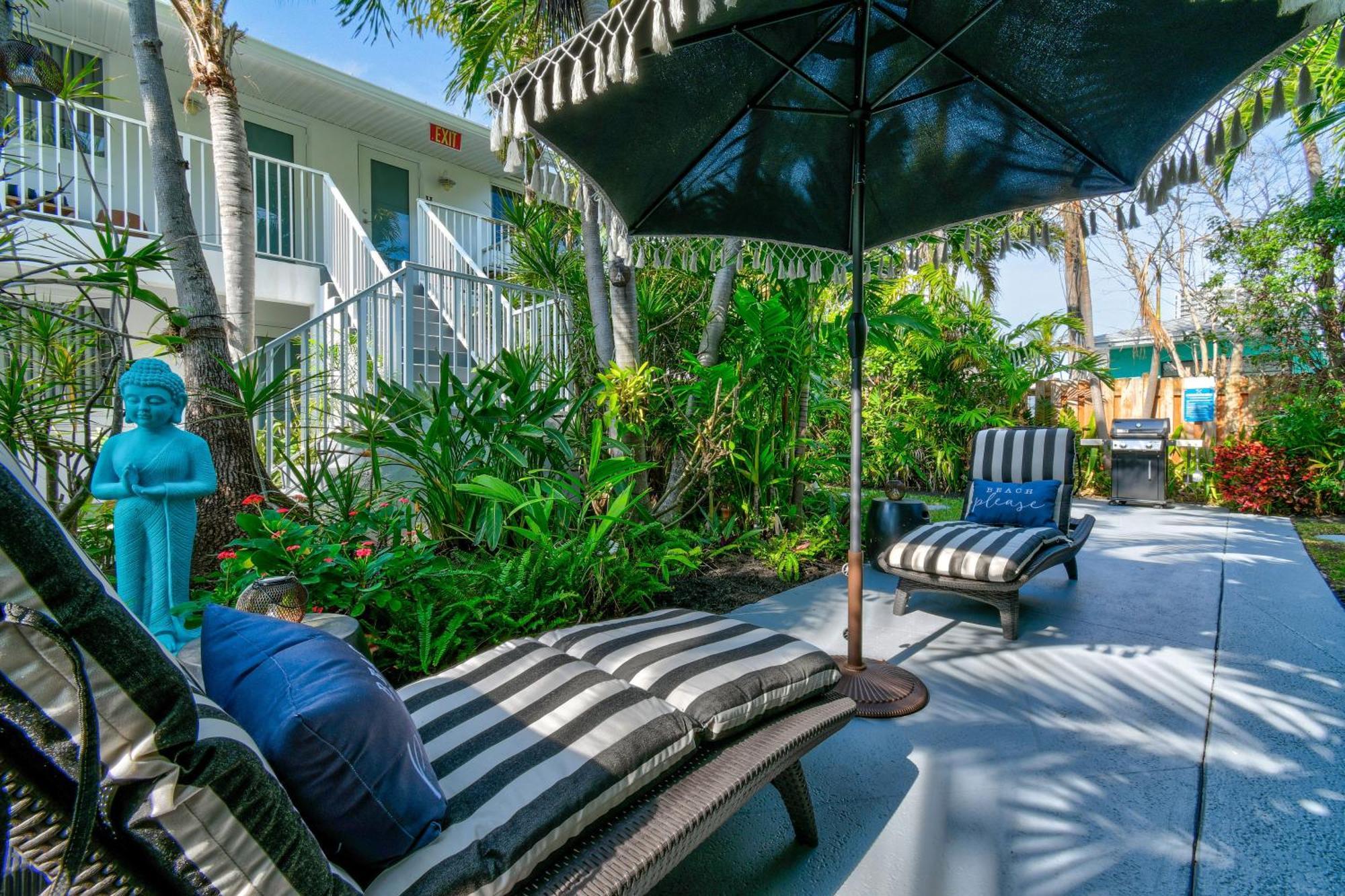 Sunshine Shores Boutique Apartments Palm Beach Shores Exteriér fotografie