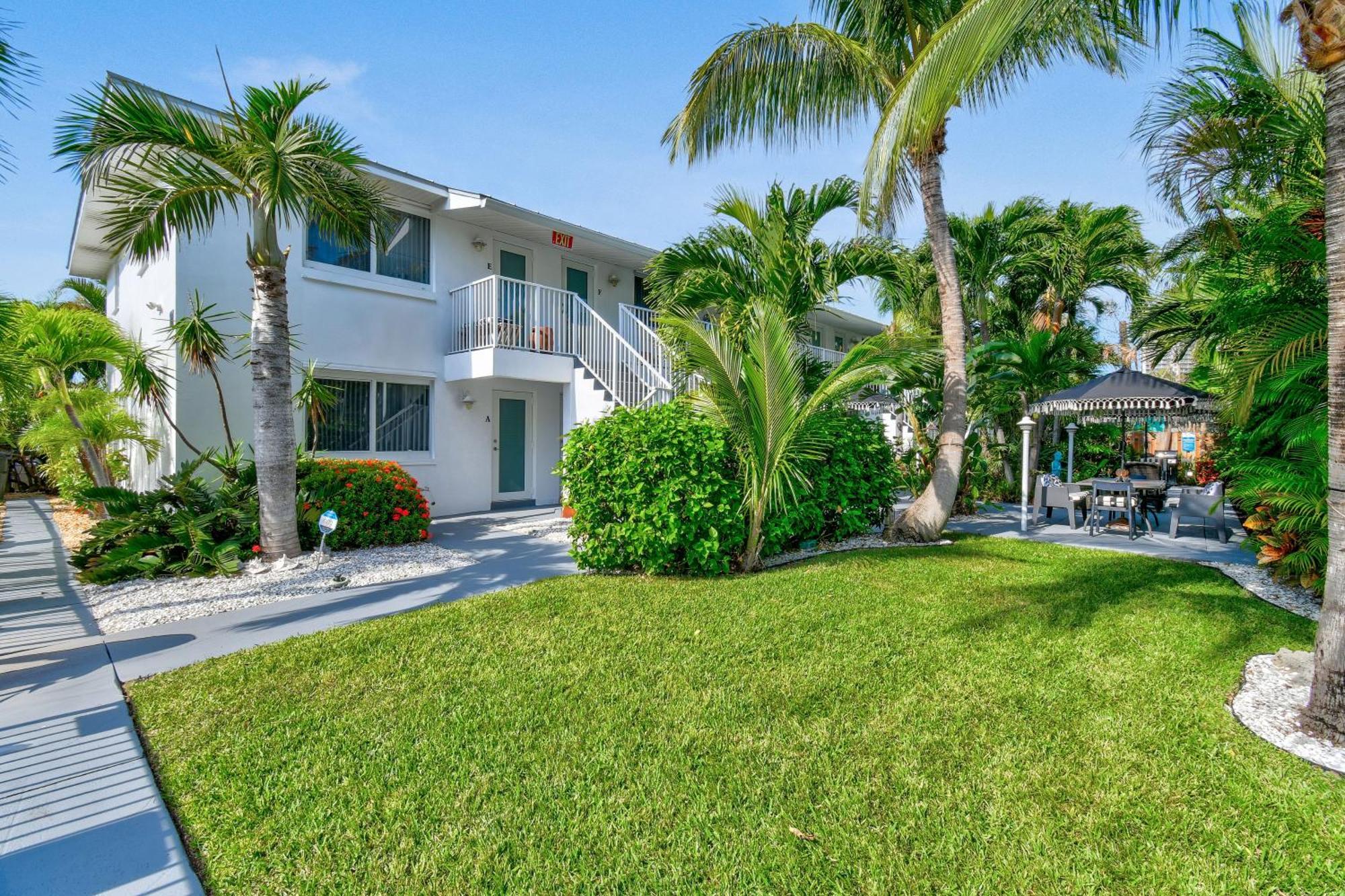 Sunshine Shores Boutique Apartments Palm Beach Shores Exteriér fotografie