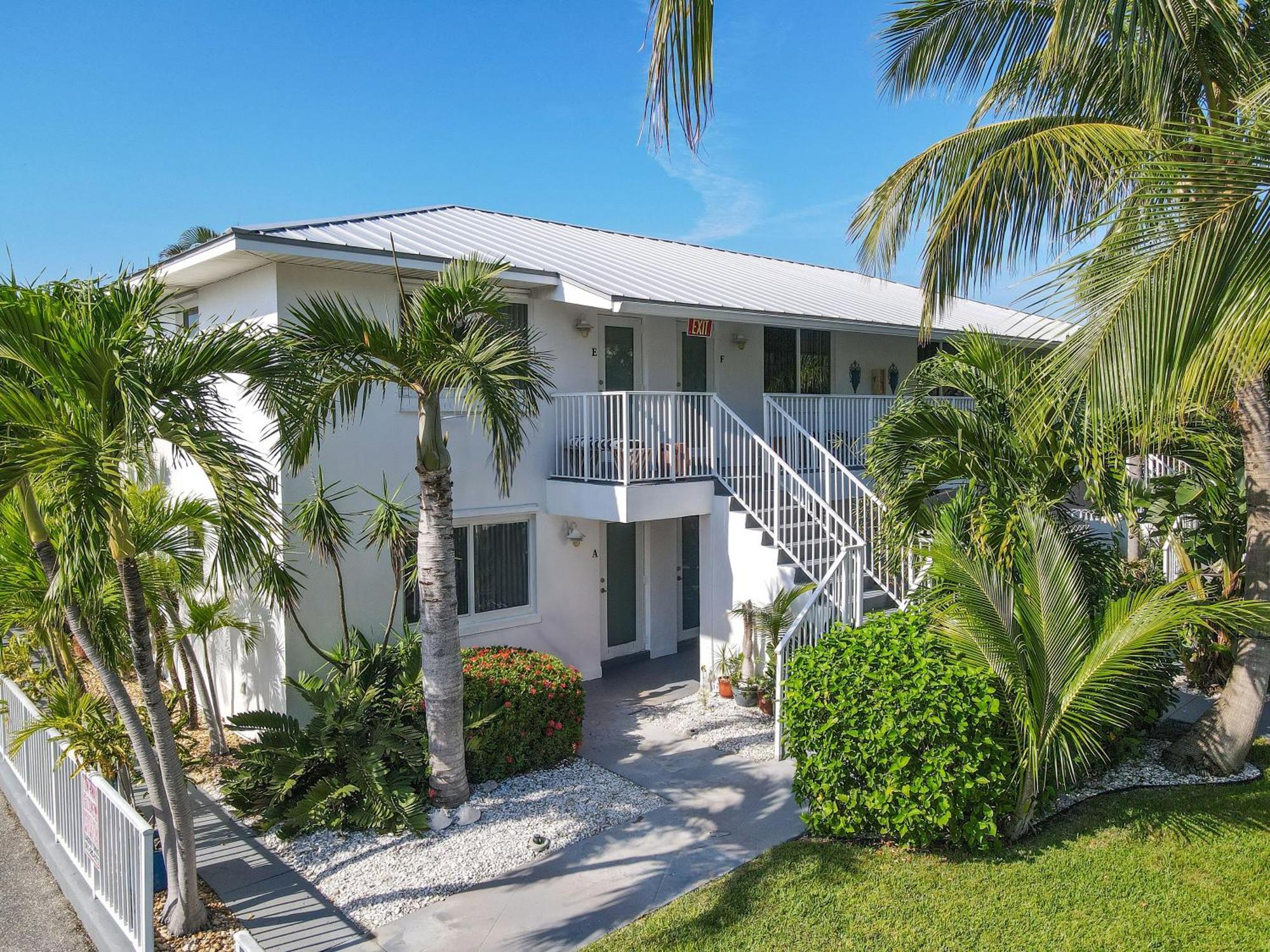 Sunshine Shores Boutique Apartments Palm Beach Shores Exteriér fotografie